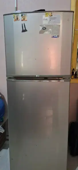 Kulkas / Lemari Es LG NEGO