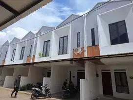 RUMAH 2 LANTAI DIPINGGIR JALAN UTAMA DI CILODONG DEPOK