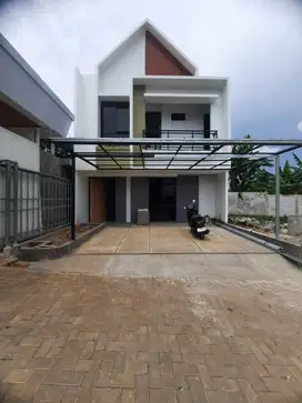 RUMAH MEWAH 2 LANTAI TERNYAMAN! FREE BIAYA AKSES MUDAH BEBAS BANJIR