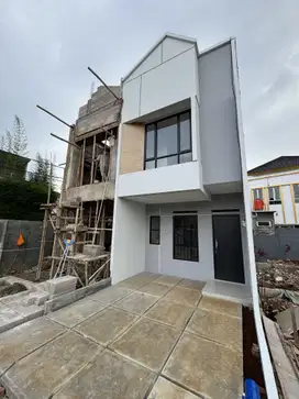 RUMAH 2 LANTAI DI SELATAN JAKARTA