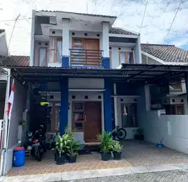 Rumah Cantik 2 Lt  Cluster Dekat Exit Tol Dan Solo
