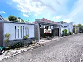 HARGA TURUN || Rumah Bagus 565m² Banjarsari Solo