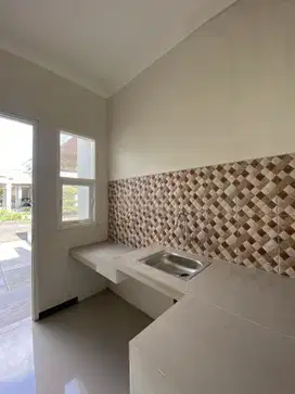 BELI RUMAH TENGAH KOTA BATU FREE WATER HEATER