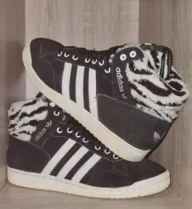 Adidas High Zebra 42