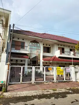 Dijual Rumah Kost, Posisi Hook di Manyar Rejo, Surabaya