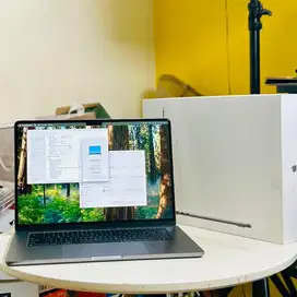 MacBook Air 15 inch M3 Ram 16gb SSD 512GB fullset iBox Garansi aktif