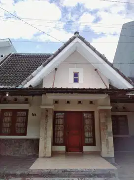 RUMAH DIJUAL JOGJA CANTIK DEKAT MASJID DALAM PERUMAHAN DI SENDANGADI