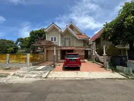 Rumah Sutera Delima Dekat Living World Alam Sutera Hadap Timur