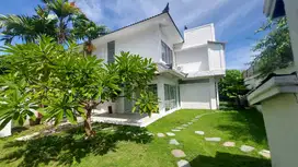 Leasehold 4 bedrooms Beautiful Cozy Villa in Seminyak area