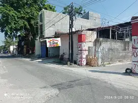 TANAH SERENGAN SOLO AKAS MOBIL TRUK