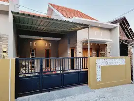 Rumah cantik gress proses finishing di lingkungan nyaman Gedongan