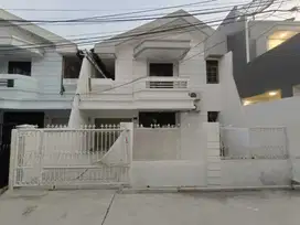 Rumah Seberang Mal Kelapa Gading Janur Indah Dijual