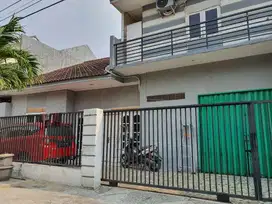 Rumah kost2an dekat sarana.umum bisa.huni lßg