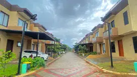 Rumah Nyaman untuk Semua: 2 Lantai dengan Desain Kustom