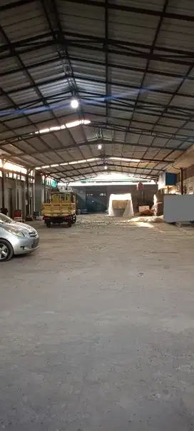 Pabrik Strategis Lebar muka 50 m siap pakai, Sayap Tanan Kopo Indah