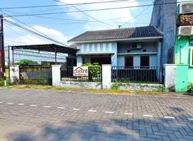 Rumah Hook Bagus Dekat Bandara Adi Soemarmo