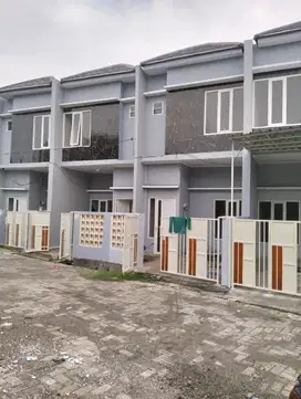 rumah baru 2lt 400jt an Surabaya Gunung Anyar