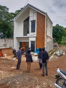 Rumah sebagus ini harganya murah banget 2 lantai lagi