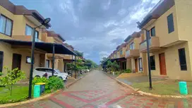 Rumah Nyaman untuk Semua: 2 Lantai dengan Desain Kustom