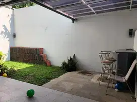 Rumah Di Komplek Exclusive Dengan Harga Terbaik dan 4 Kamar, Cipageran