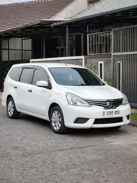 Nissan Grand livina 2014 Matic Bandung Istimewa