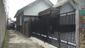 Dijual Rumah Strategis Siap Huni Raya Tengah Condet