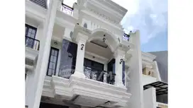 Dijual Rumah  Classic Eropa Harga Miring Di Jagakarsa, Jakarta Selatan
