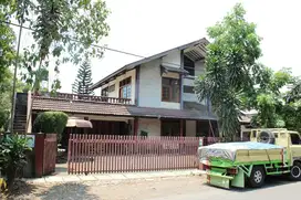 Jual cepat bangunan area komersial Jl. Gegerkalong Hilir, Setiabudi