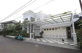 dijual brand new town house Kemang Jakarta selatan