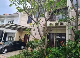 dijual rumah town house swiming pool pejaten jaksel