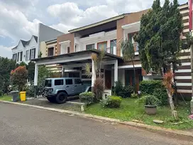 Dijual Rumah Gandeng Dengan Taman Yang Luas!  The Green BSD