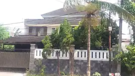 Dijual Nego Rumah 2 Lantai cocok untuk usaha di Duren Sawit Jaktim