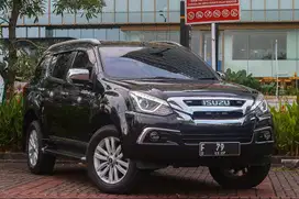 Isuzu MU-X R3 Premiere 2.5 Diesel Solar MUX AT Matic 2018 Hitam,
