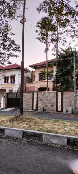 RUMAH VILLA GALAXY MULYOREJO INDAH SELANGKAH KE MERR
