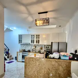 Dijual Rumah Siap Huni LT 122m2 di Imperial Gading