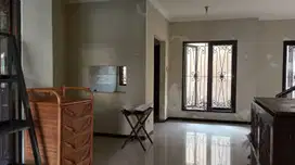 DISEWA RUMAH ROYAL RESIDENCE TERMURAH DI KELASNYA dkt Berbagai Fasum