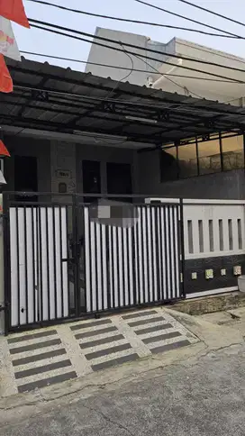 Rumah Strategis Minimalis di Dekat Sumagung, Kelapa Gading