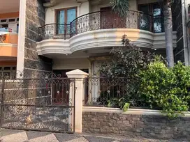 dijual rumah mewah murah komplek Petukangan jakarta selatan