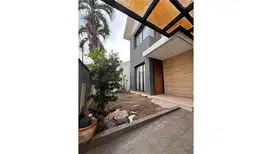 Rumah Bermis Jl Kenanga, Kelapa Gading, Jakarta
