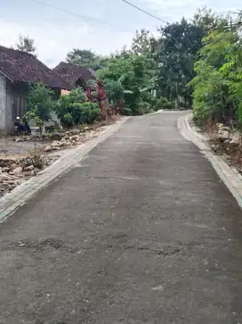 Tanah Pekarangan 857m2 Bonus rumah Srikayangan sentolo  kulon progo
