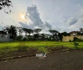 V1 Dijual Tanah Kavling Luas 3 Jejer di Graha Golf Araya Malang