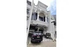 Dijual Rumah Mewah Classic Eropa balik nama Ke pembeli ga pakai lama