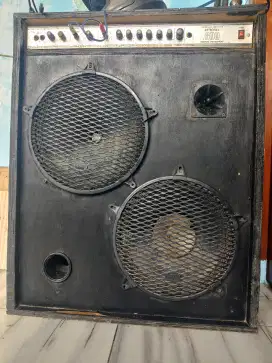 Amplifier keyboard/ speaker