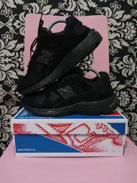 New Balance 878