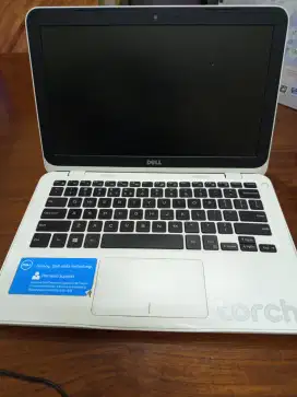 Laptop DELL 'INSPIRON' putih mulus