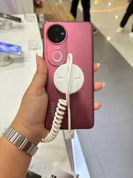 Vivo v50 12/512 GB
