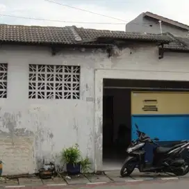 Rumah Candi Lontar Lor Surabaya