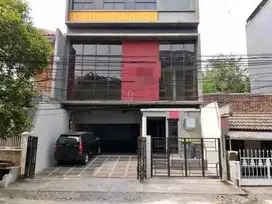 Jual Cepat Gedung Kantor 4 Lantai di Bendungan Hilir Jakarta Pusat