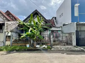 DI JUAL RUMAH TUA POSISI BADAN SEKTOR 1B di Gading Serpong