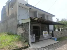 Rumah Luas Siap Huni Dengan Lingkungan Udara Asri Sejuk Di Gerlong